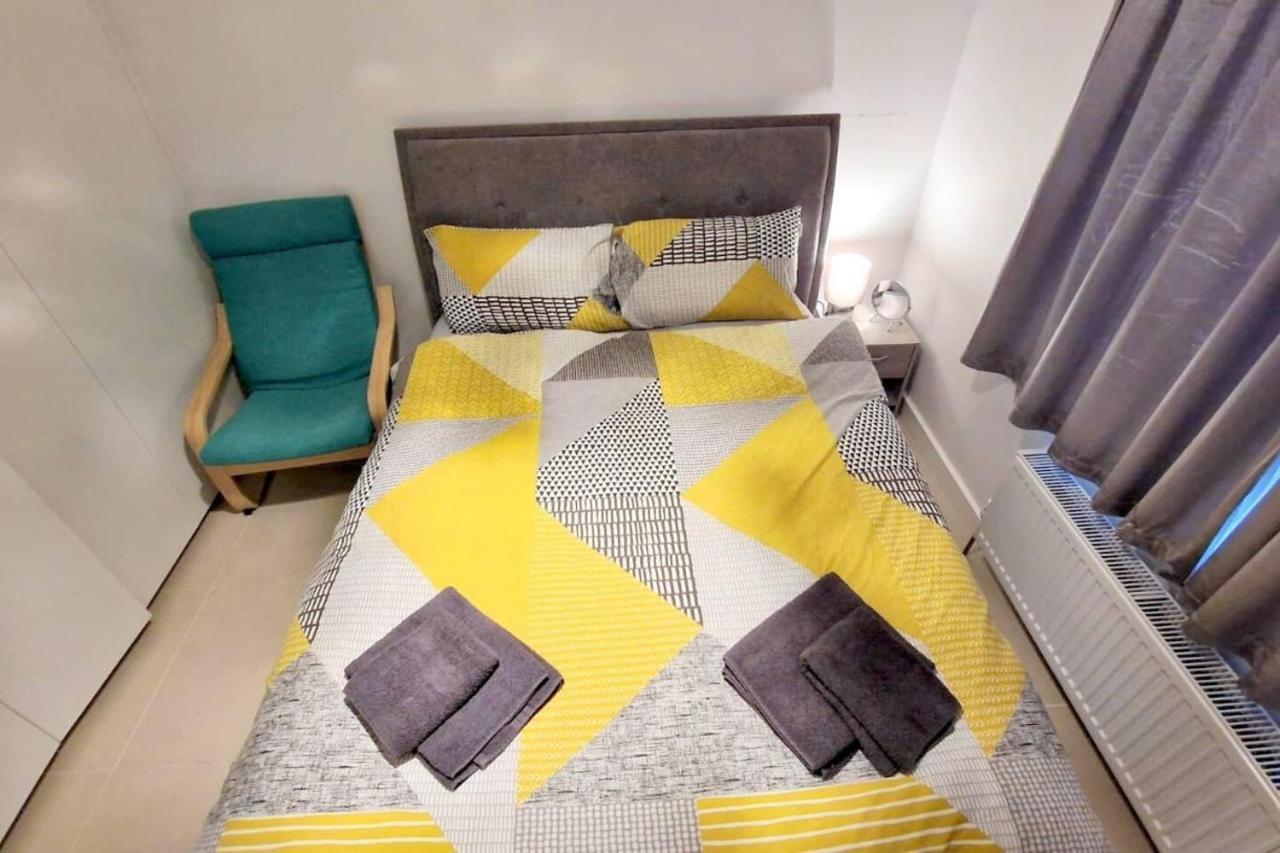 Modern 3-Bed House In Surrey Quays Villa London Exteriör bild