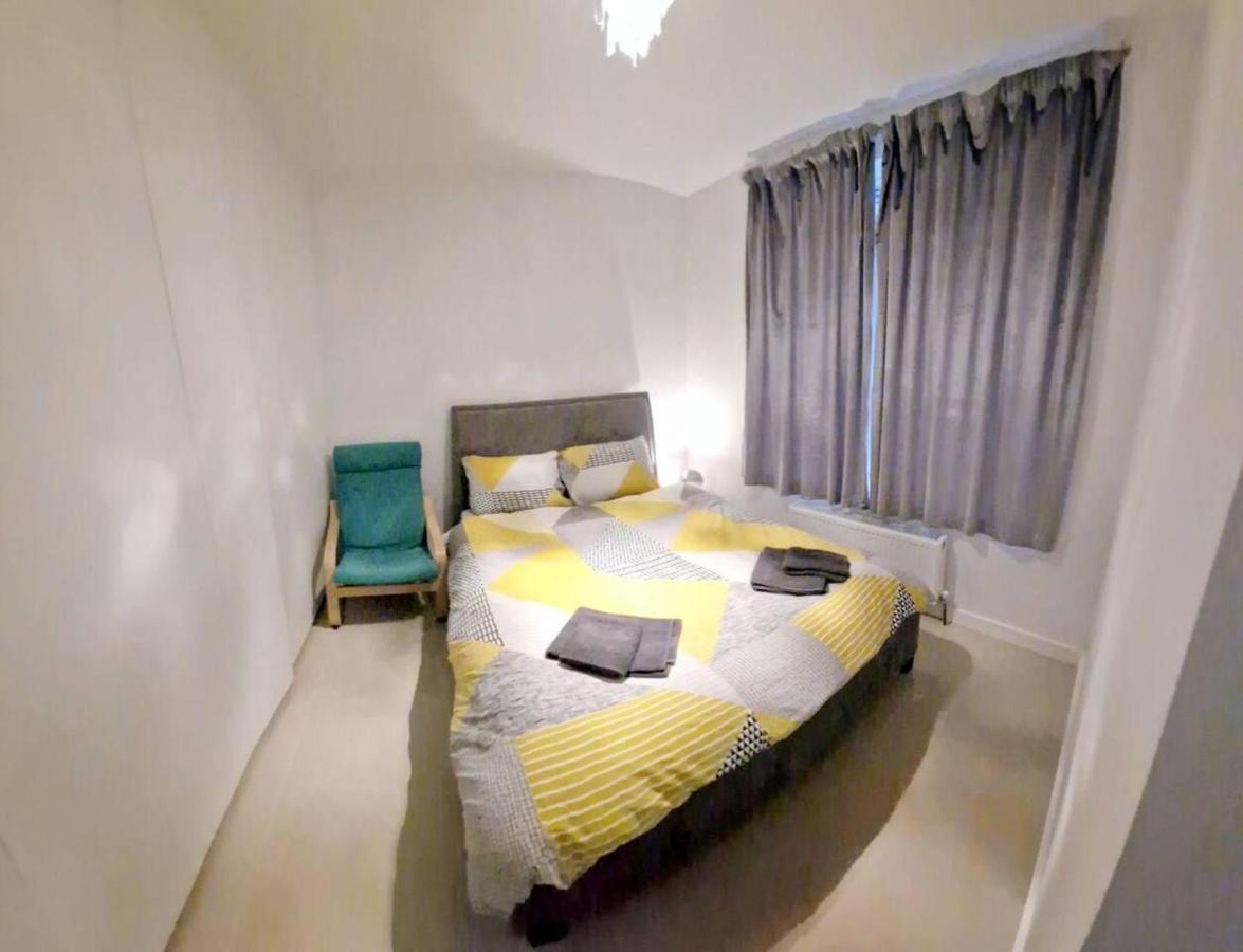 Modern 3-Bed House In Surrey Quays Villa London Exteriör bild
