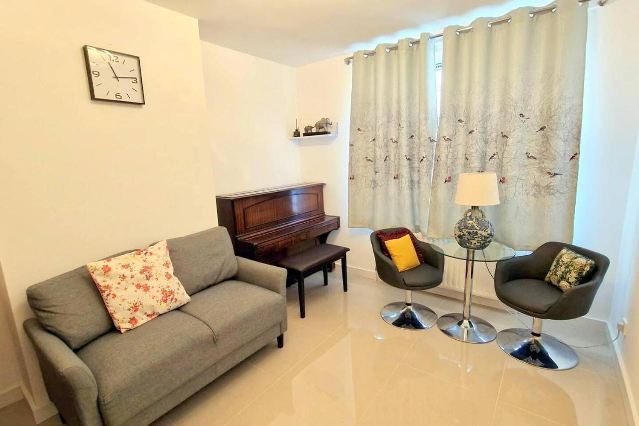 Modern 3-Bed House In Surrey Quays Villa London Exteriör bild